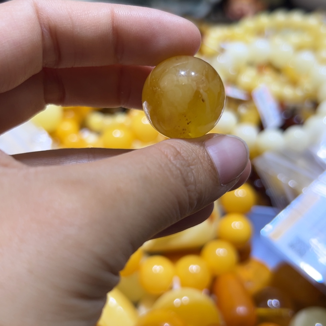 琥珀珠宝奇石未镶嵌