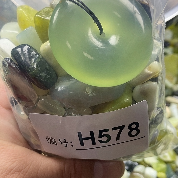 岫玉鱼缸石未镶嵌