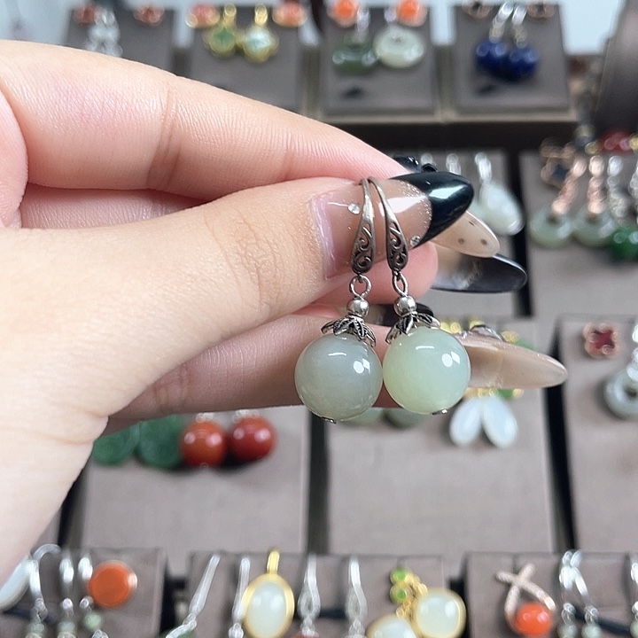 和田玉银S925镶嵌耳饰12左右浅色