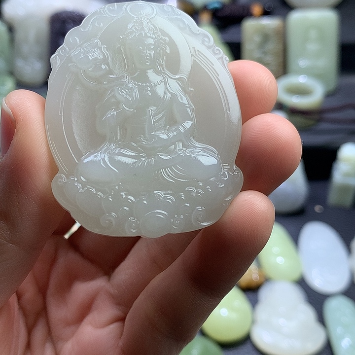 和田玉未镶嵌颈饰