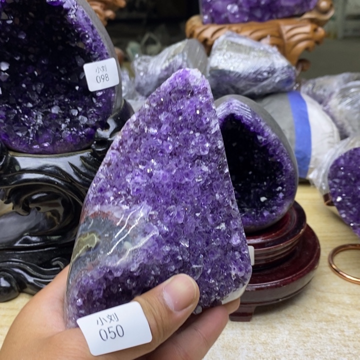 未镶嵌紫晶大型摆件（非配饰）