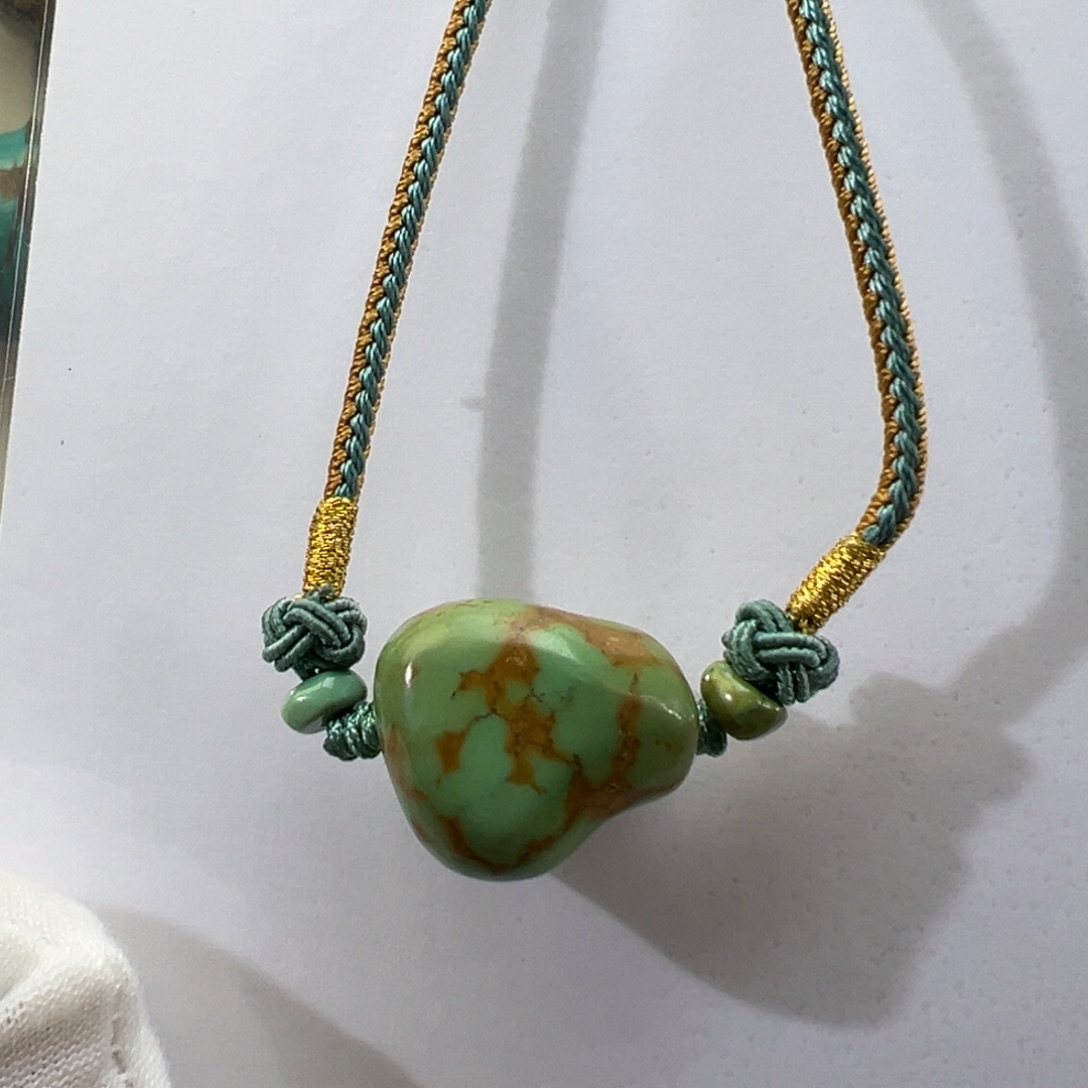 绿松石未镶嵌挂件