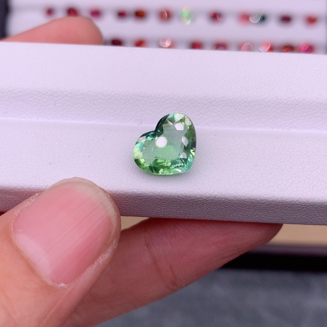 碧玺珠宝半成品未镶嵌