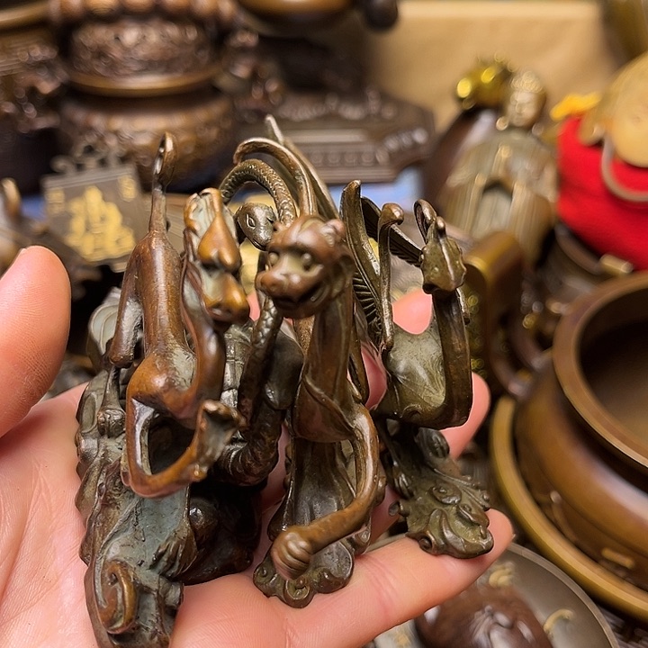 精美铜器批发档口