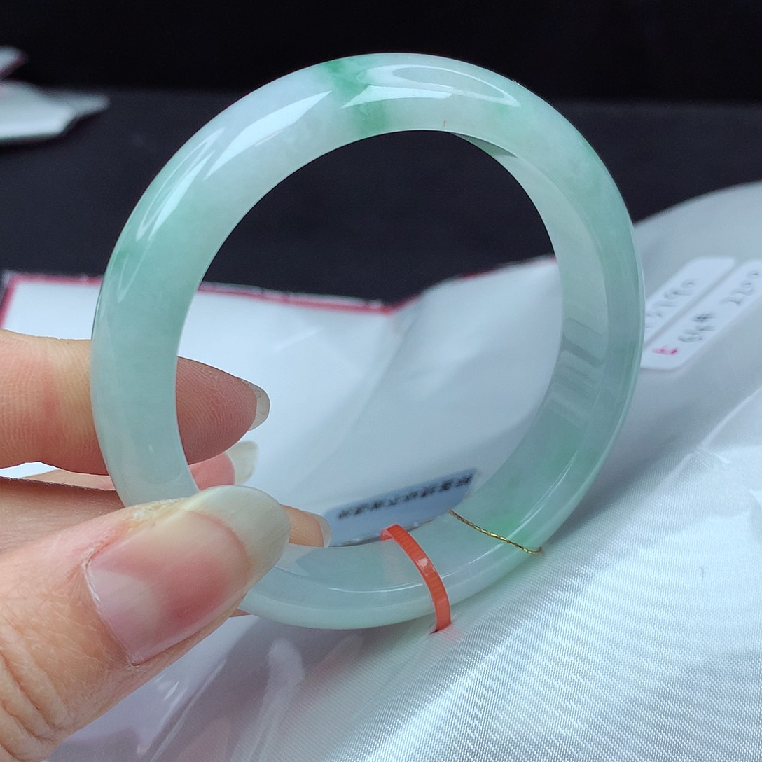 翡翠手镯未镶嵌鑫***窗54圈790