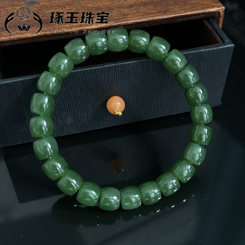 俄罗斯和田玉碧玉正阳绿卡9mm过眼过灯细度一级碧玉手串