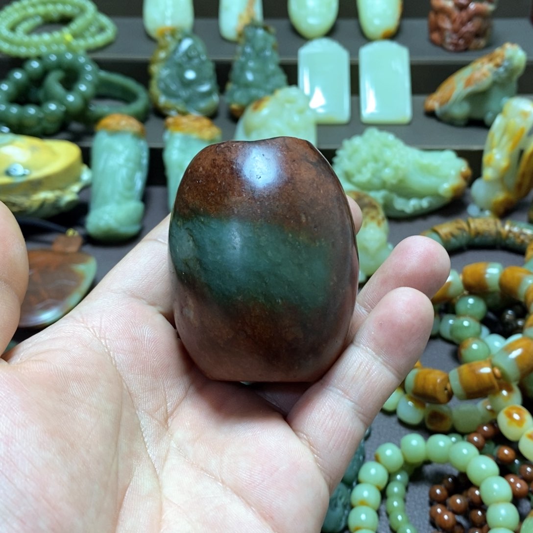 岫岩河磨玉（透闪石质玉）乐子未镶嵌福