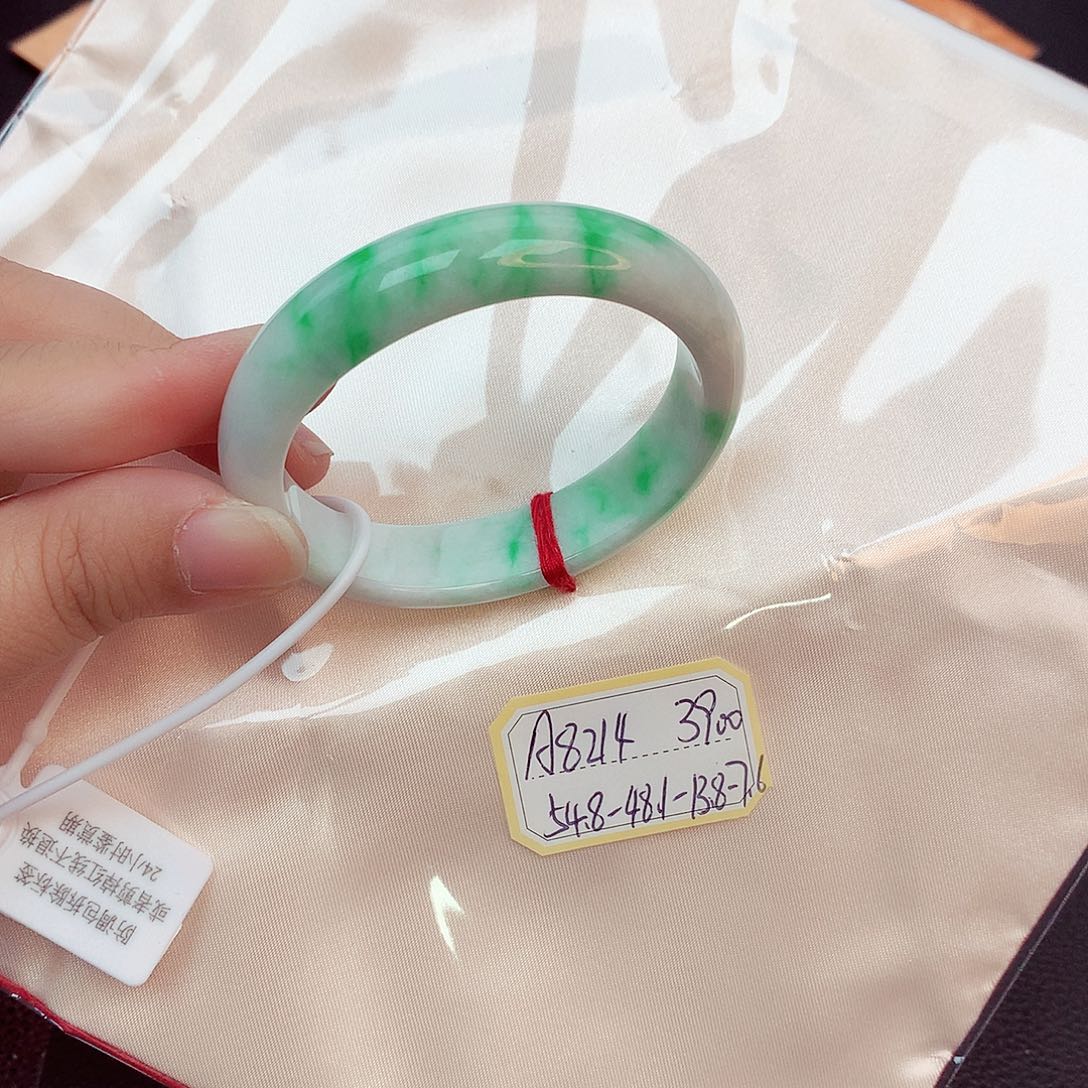 翡翠手镯未镶嵌天然缅甸翡翠A货