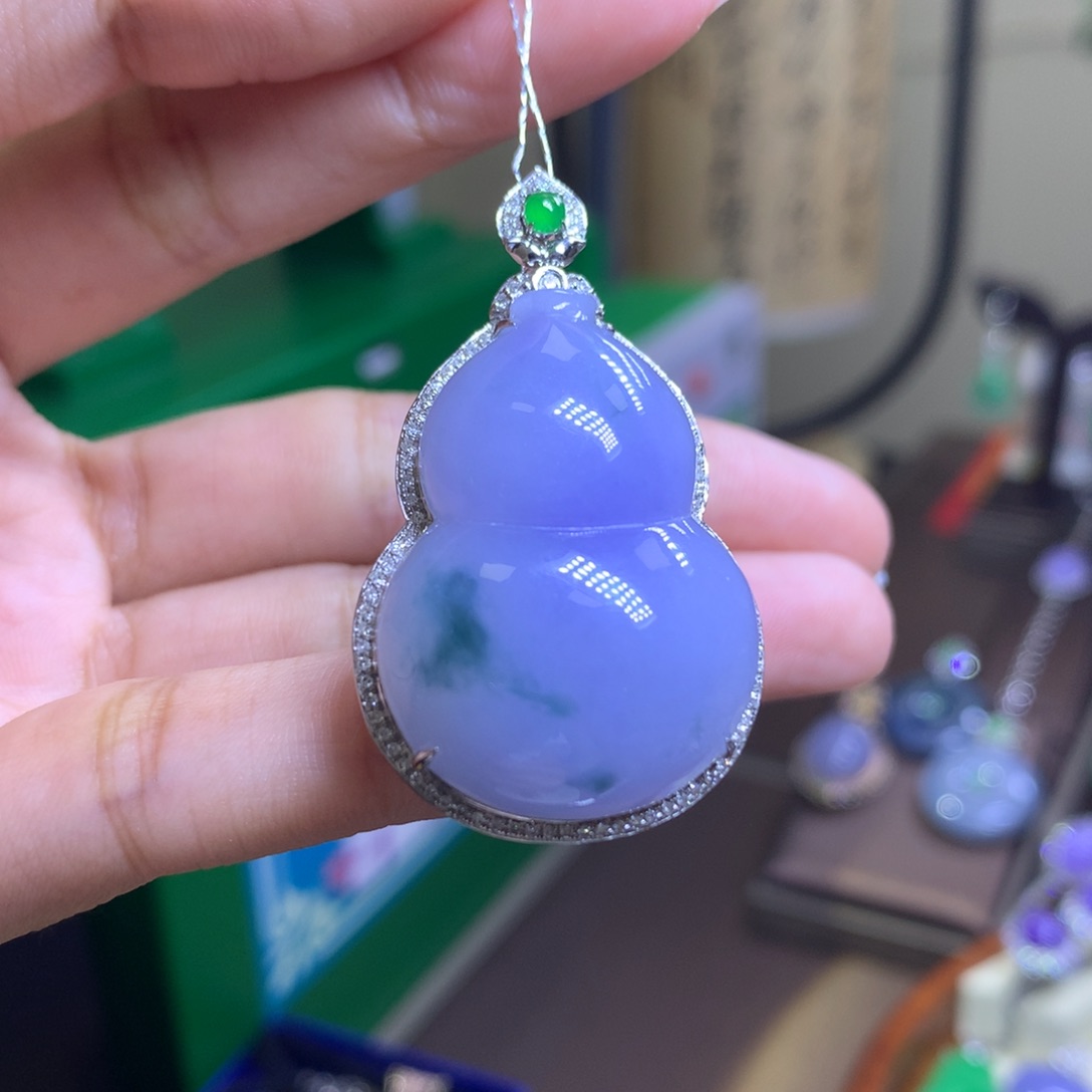 翡翠颈饰18K金镶嵌翡翠