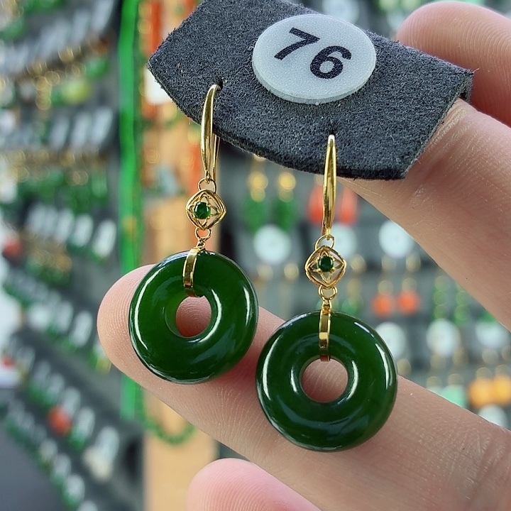 和田玉18K金镶嵌耳饰