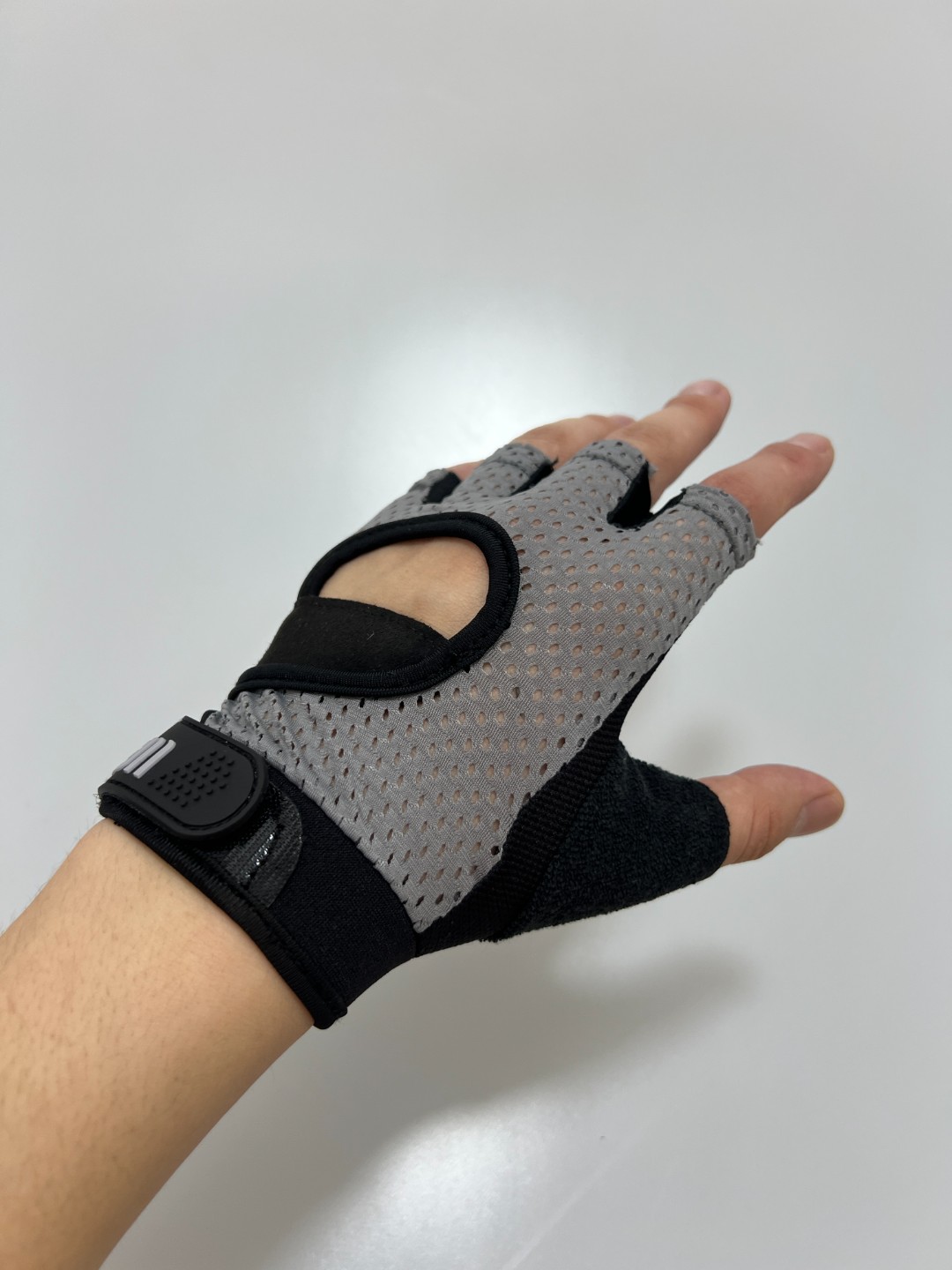 XJ【768手套】透气款男女半指快拆手套运动健身撸铁防滑耐磨手套