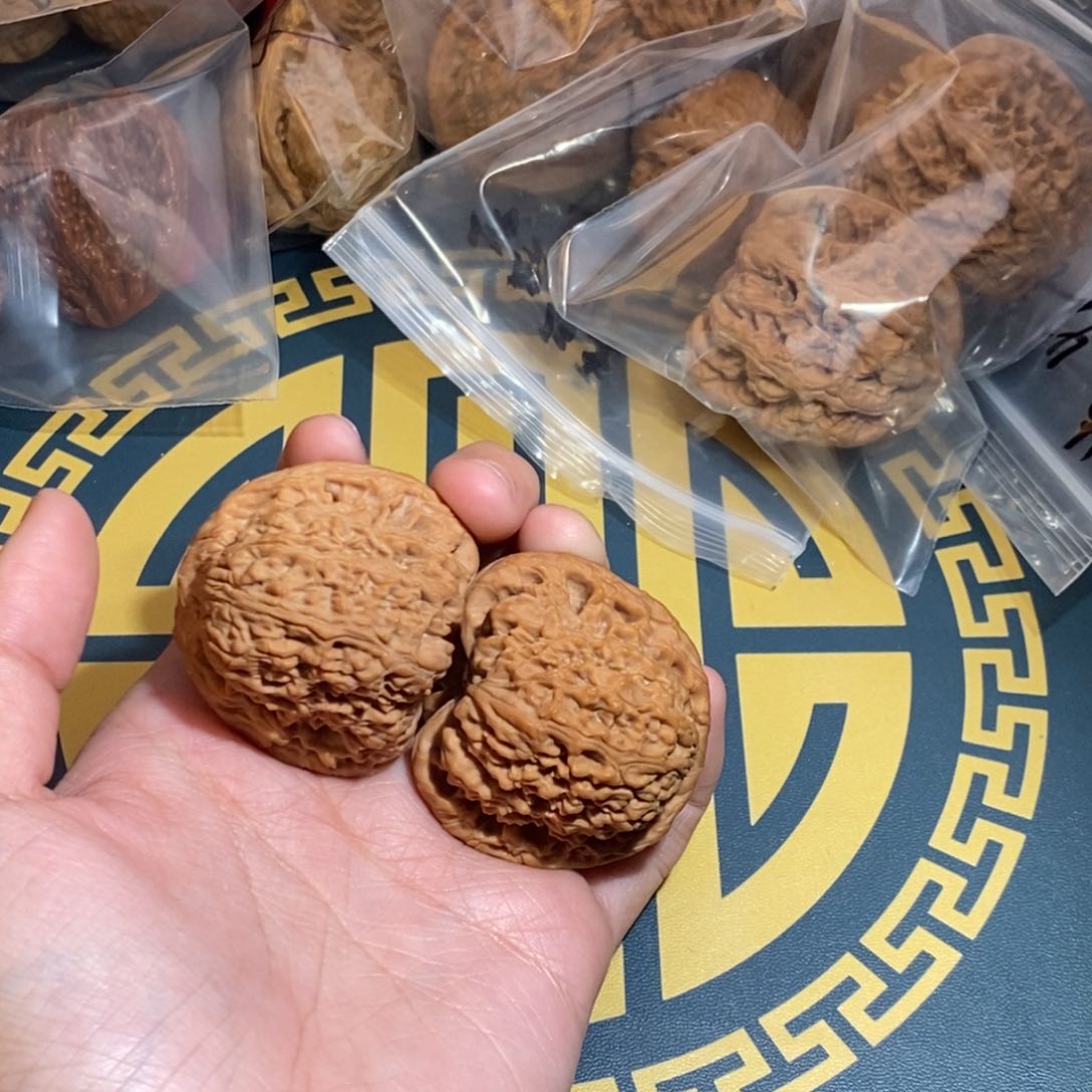 文玩核桃吊坠阳**航44南疆