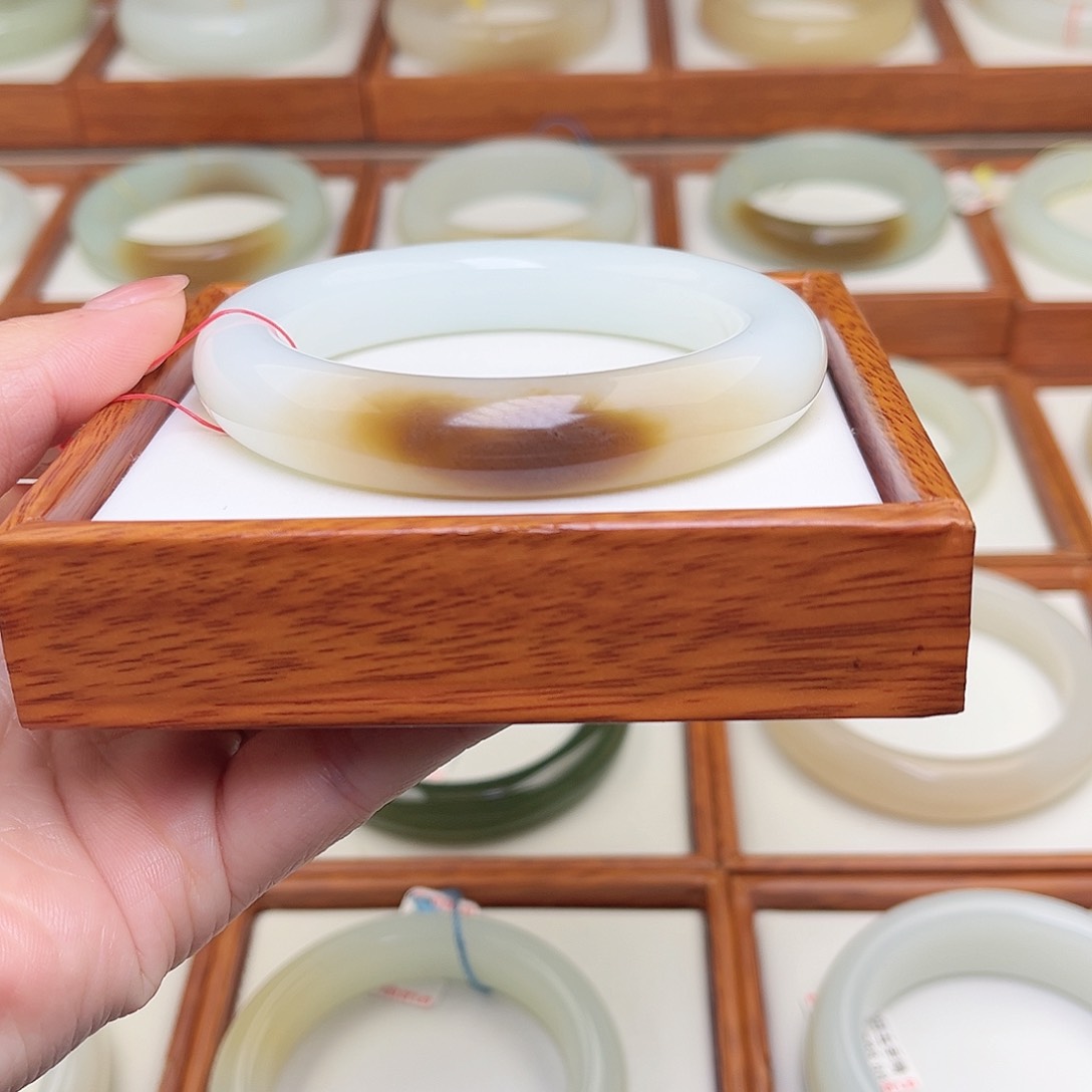 和田玉手镯未镶嵌58.4