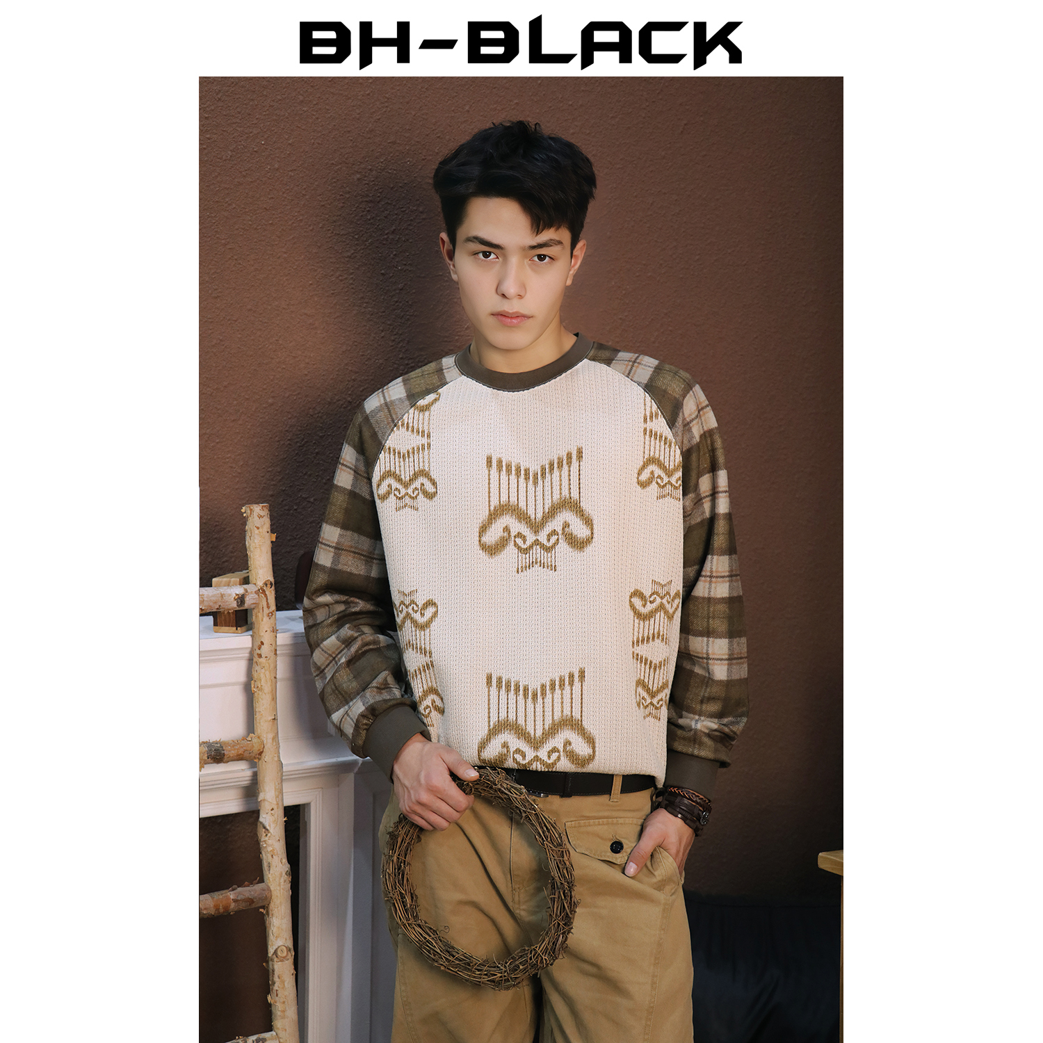 BH-BLACK复古拼接秋冬格子插肩袖圆领艾德莱斯花纹印花毛织卫衣