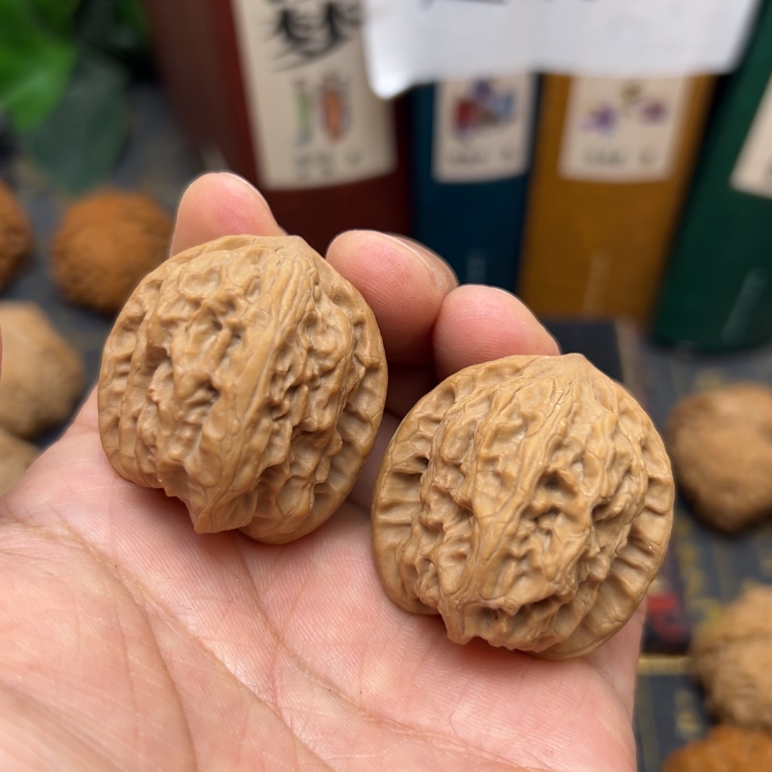 文玩核桃把件35野狼狮子头全品