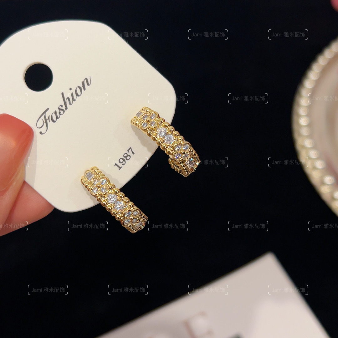 铜合金锆石耳饰 【雅米】满钻小花耳圈个性百搭气质高级感时尚耳环