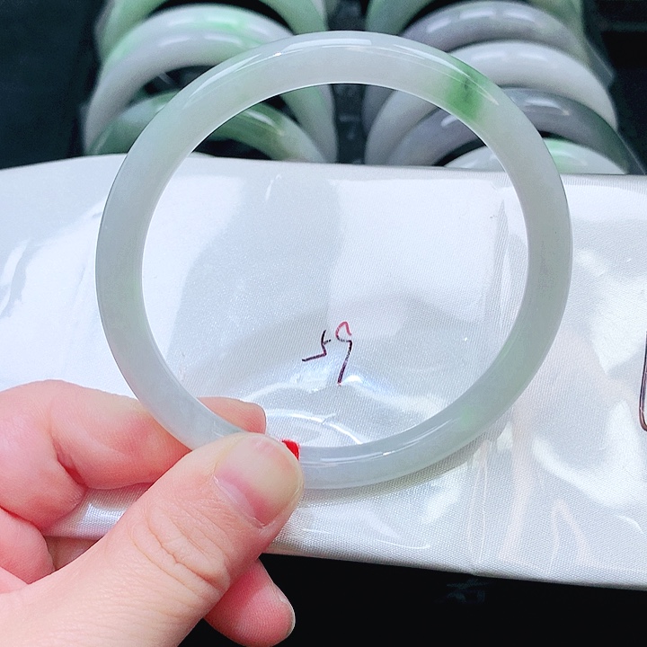 翡翠未镶嵌手镯39