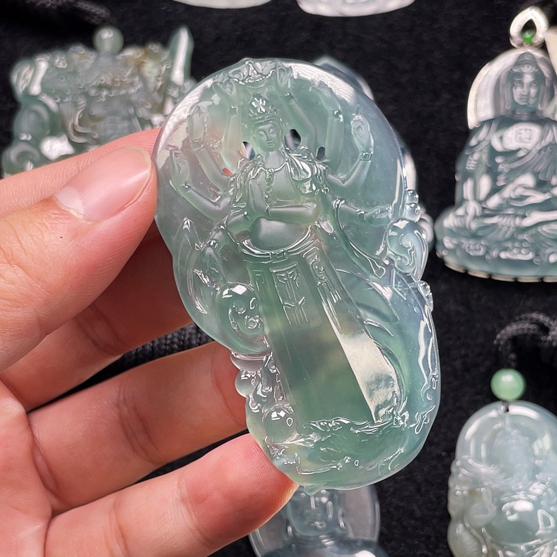 翡翠未镶嵌颈饰6，