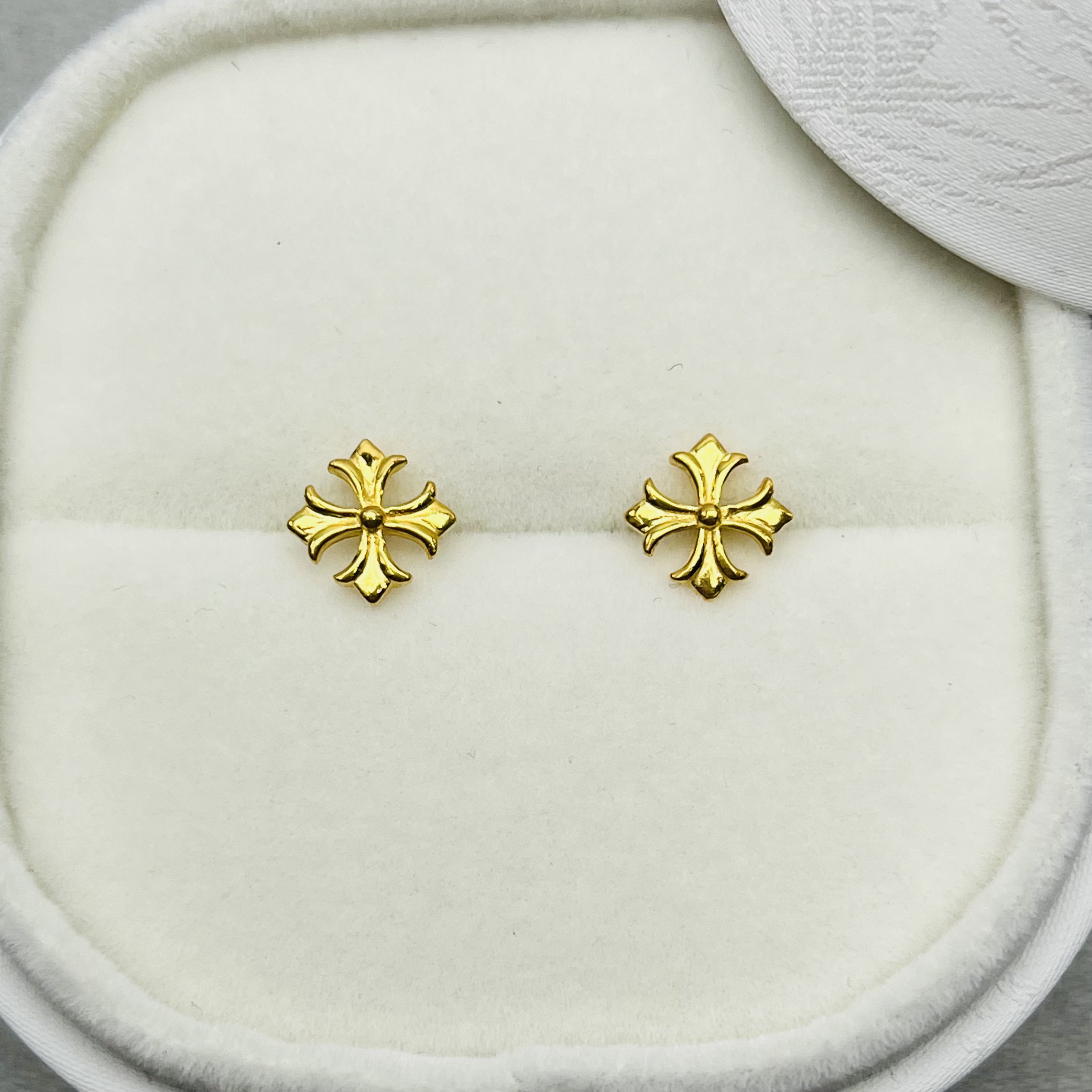 年终狂欢季  足金999 克罗十字鸢尾花直针黄金耳钉