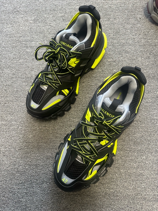 全新未使用 Balenciaga/巴黎世家 42码 track男士老爹鞋 