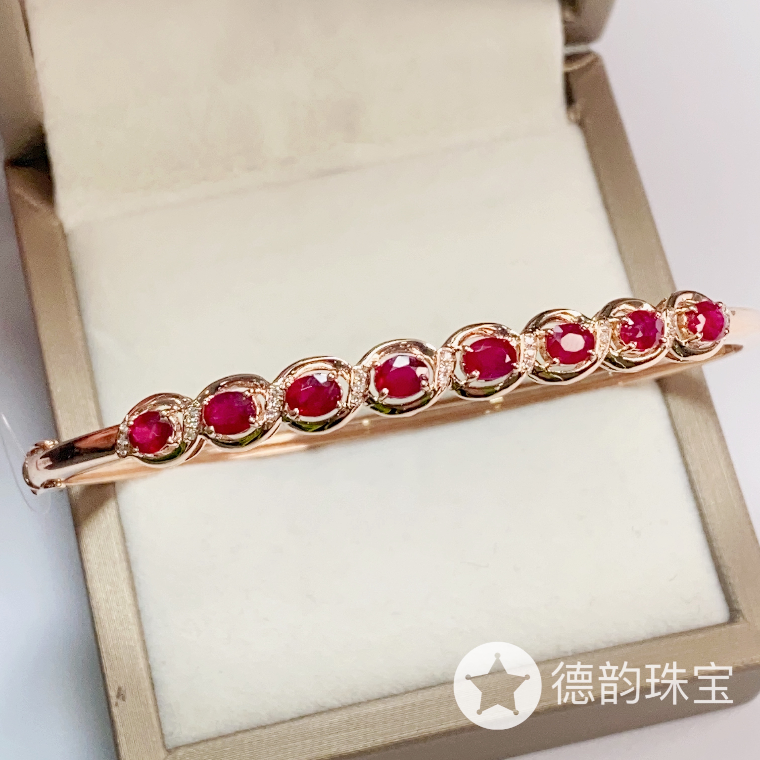 18K金镶嵌红宝石手镯