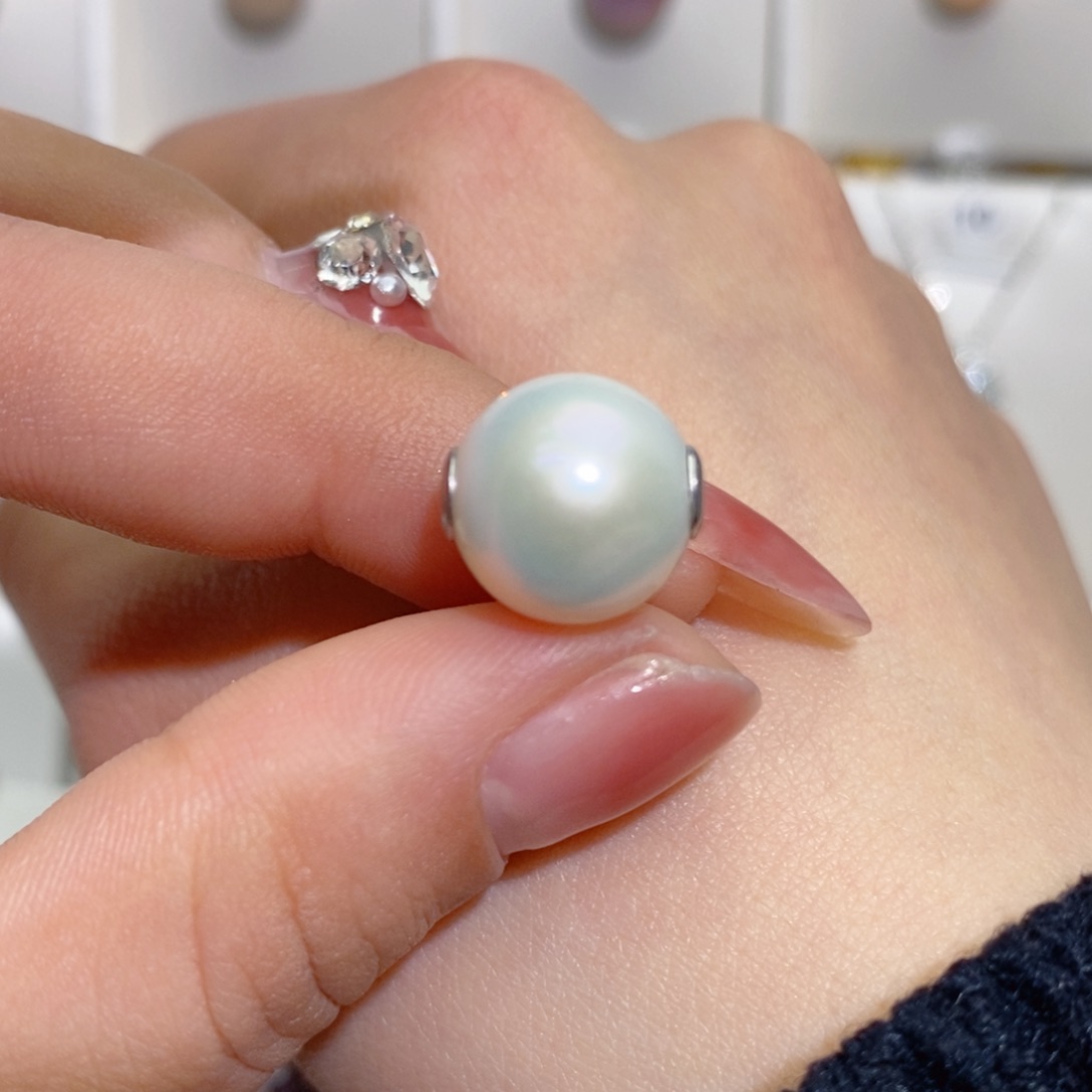 淡水珍珠吊坠(赠链)银S925镶嵌