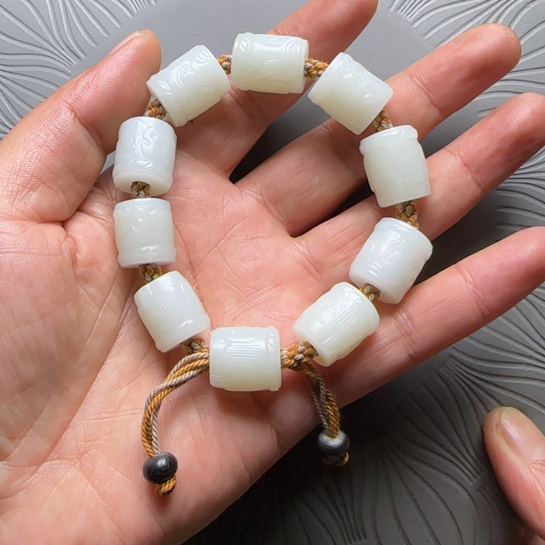 和田玉挂件未镶嵌酒*柜