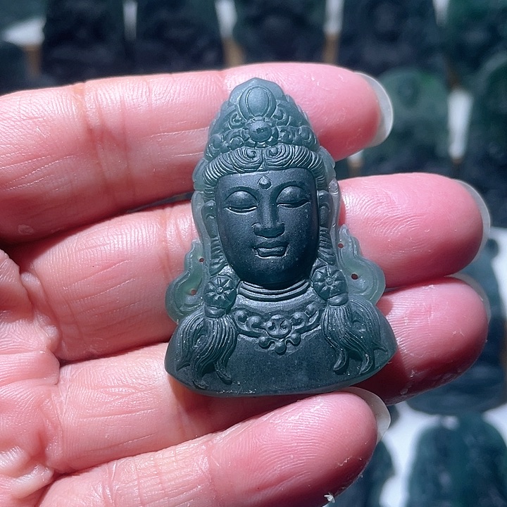 定制翡翠未镶嵌观音