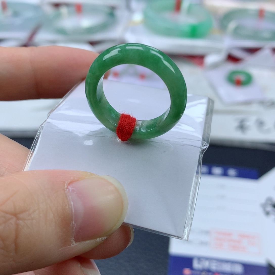 翡翠戒指未镶嵌17.4直径