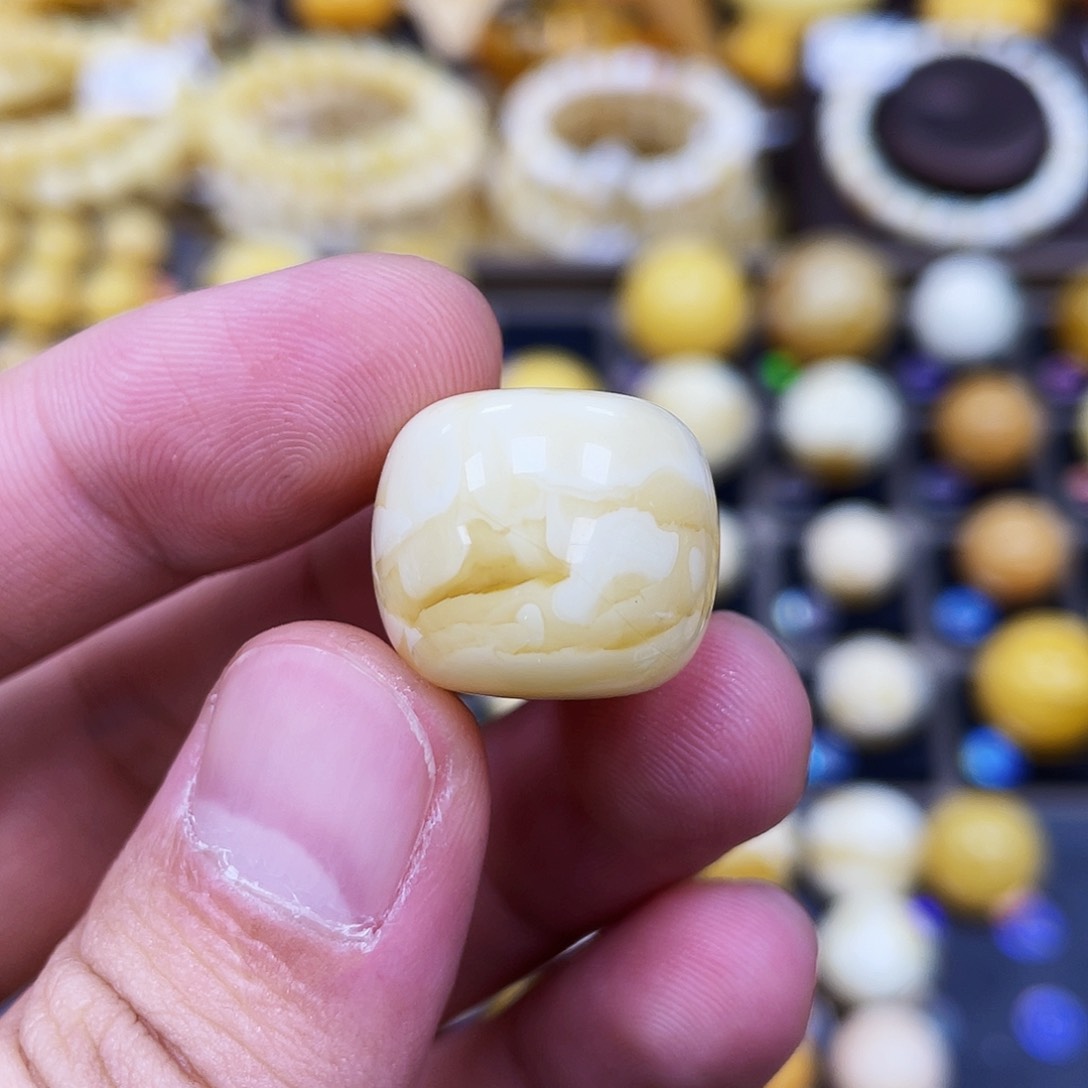 蜜蜡珠宝奇石未镶嵌18.8mm*16.2mm黄白虎皮款｜老型