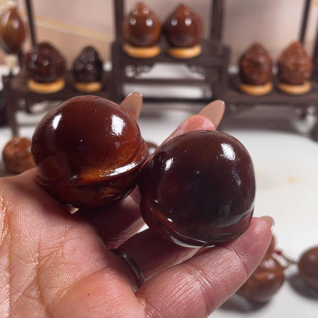 橄榄核手串/手链庐****漆元宝富甲一对