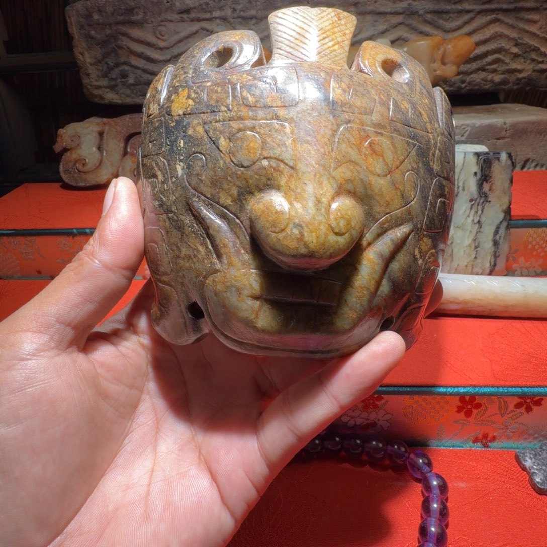 n***r和田玉（糖玉）未镶嵌颈饰