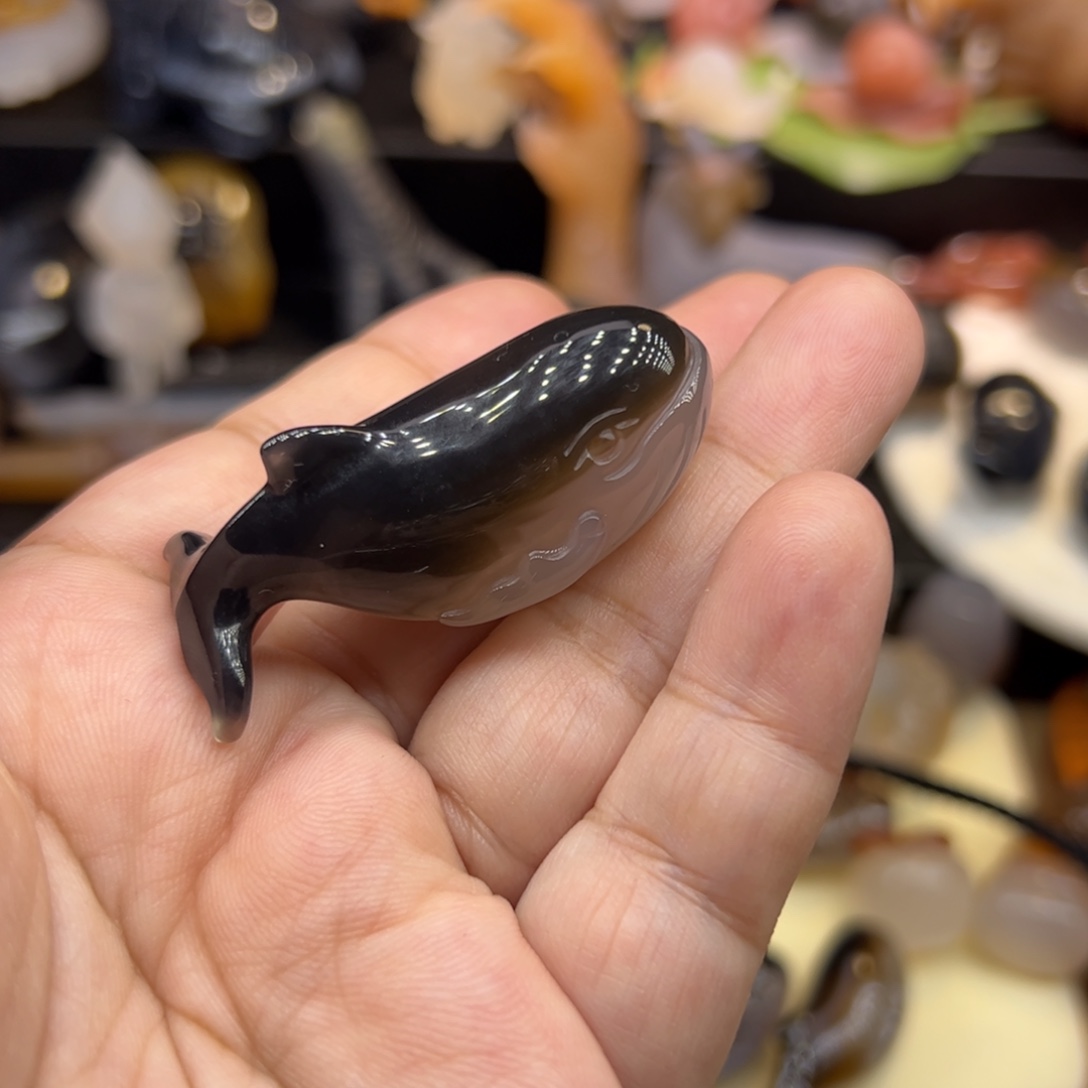 ༒***子玛瑙/玉髓未镶嵌挂件/手玩/摆件小鲸鱼打孔，不退不换