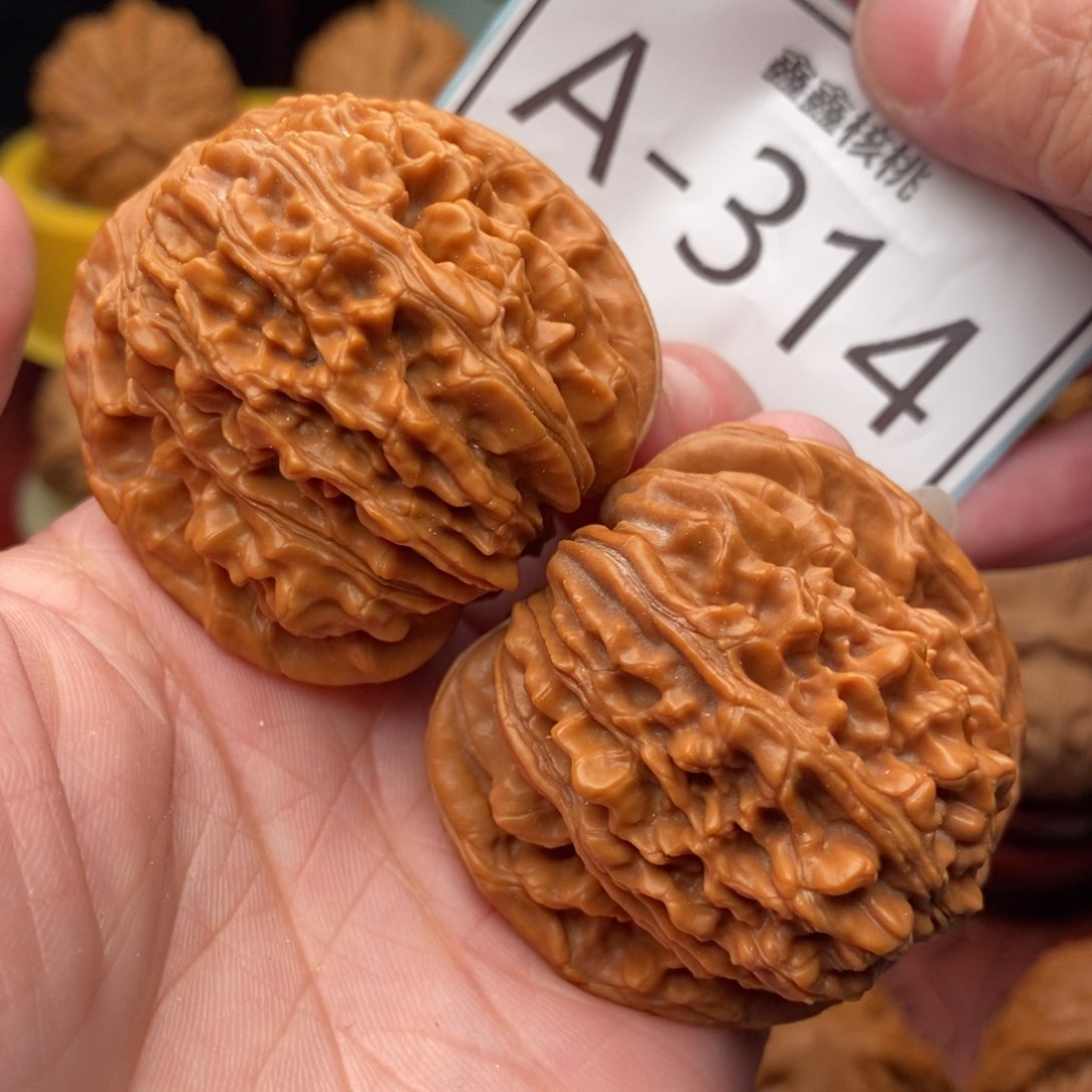 文玩核桃把件汉高楼43