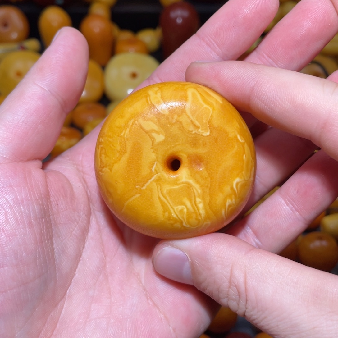 琥珀未镶嵌裸石饼子