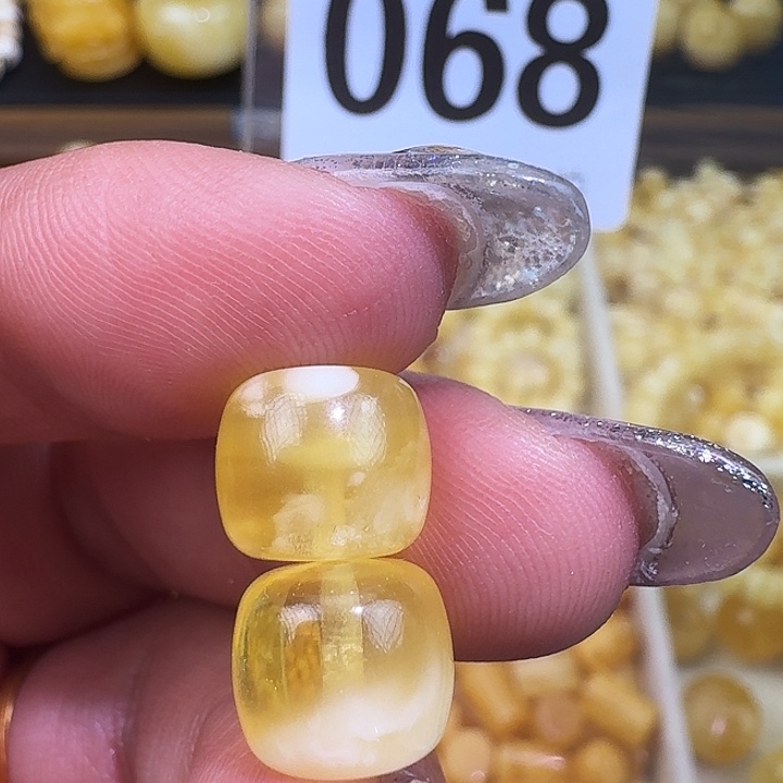 琥珀未镶嵌裸石9.9×8.5