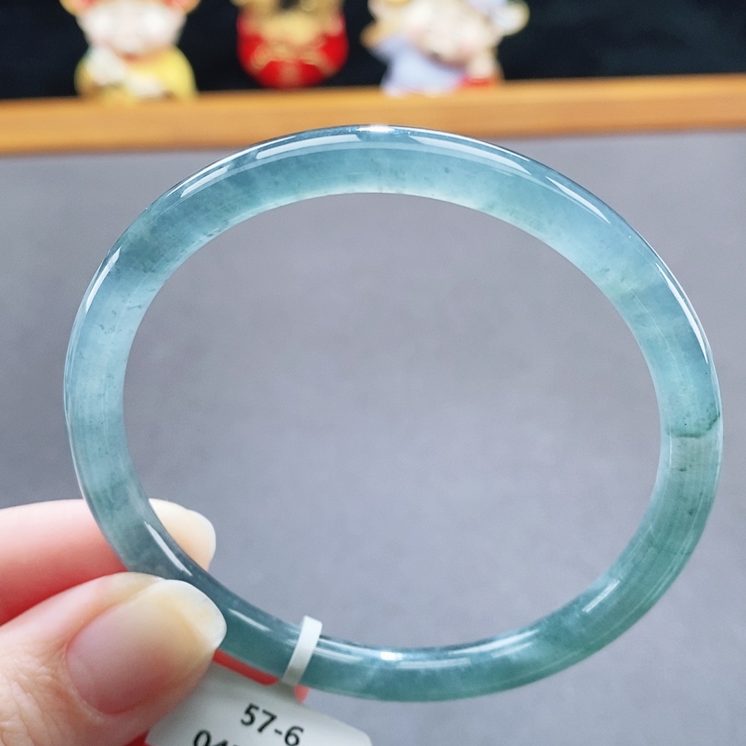 翡翠未镶嵌手镯46