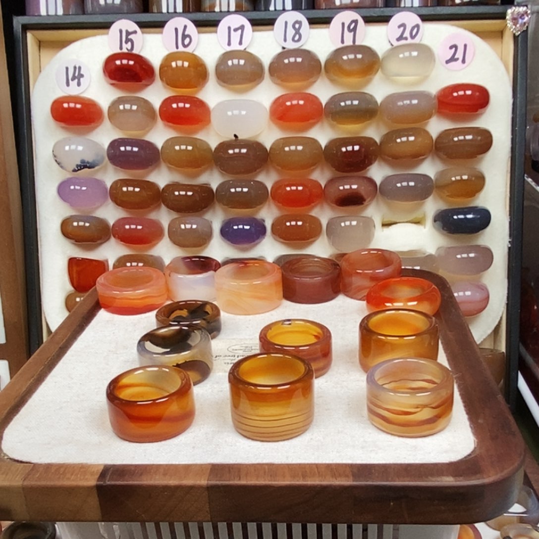 猪***子玛瑙/玉髓未镶嵌戒指