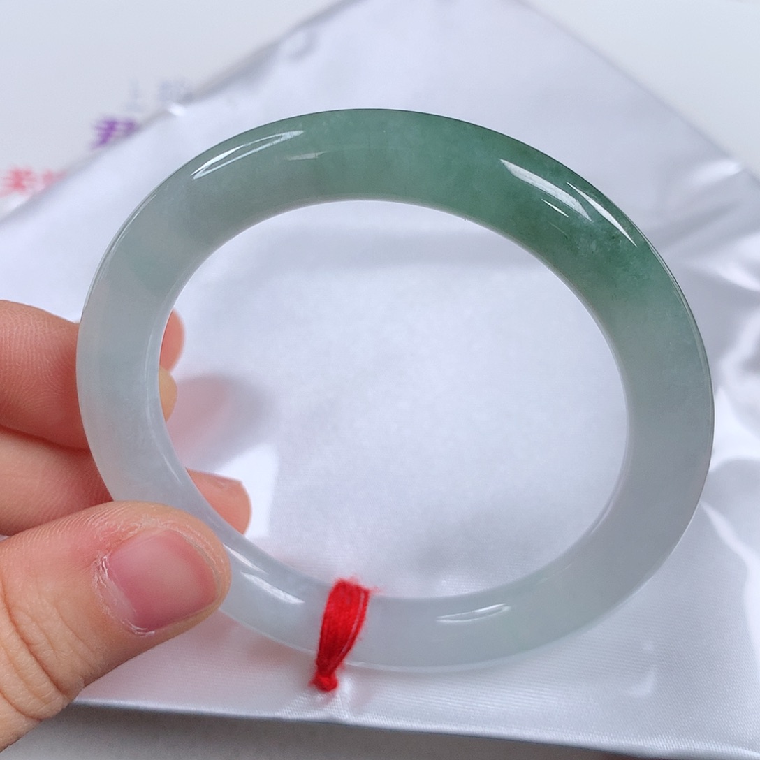 翡翠手镯未镶嵌 圆条①①⑤