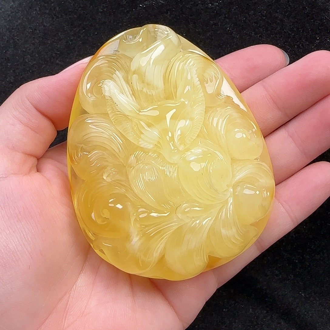 蜜蜡未镶嵌珠宝奇石