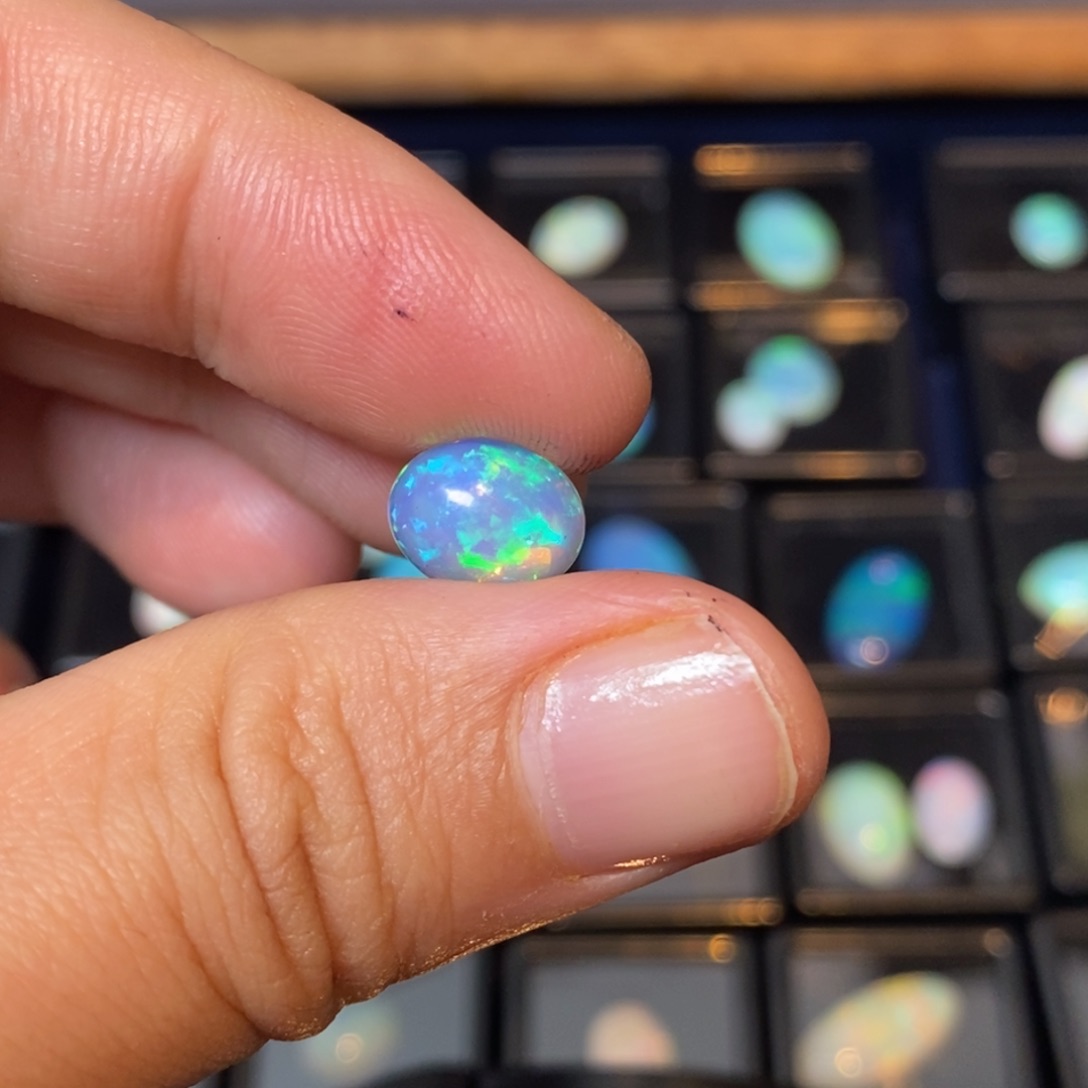 欧泊珠宝奇石银S925镶嵌余*刀戒指