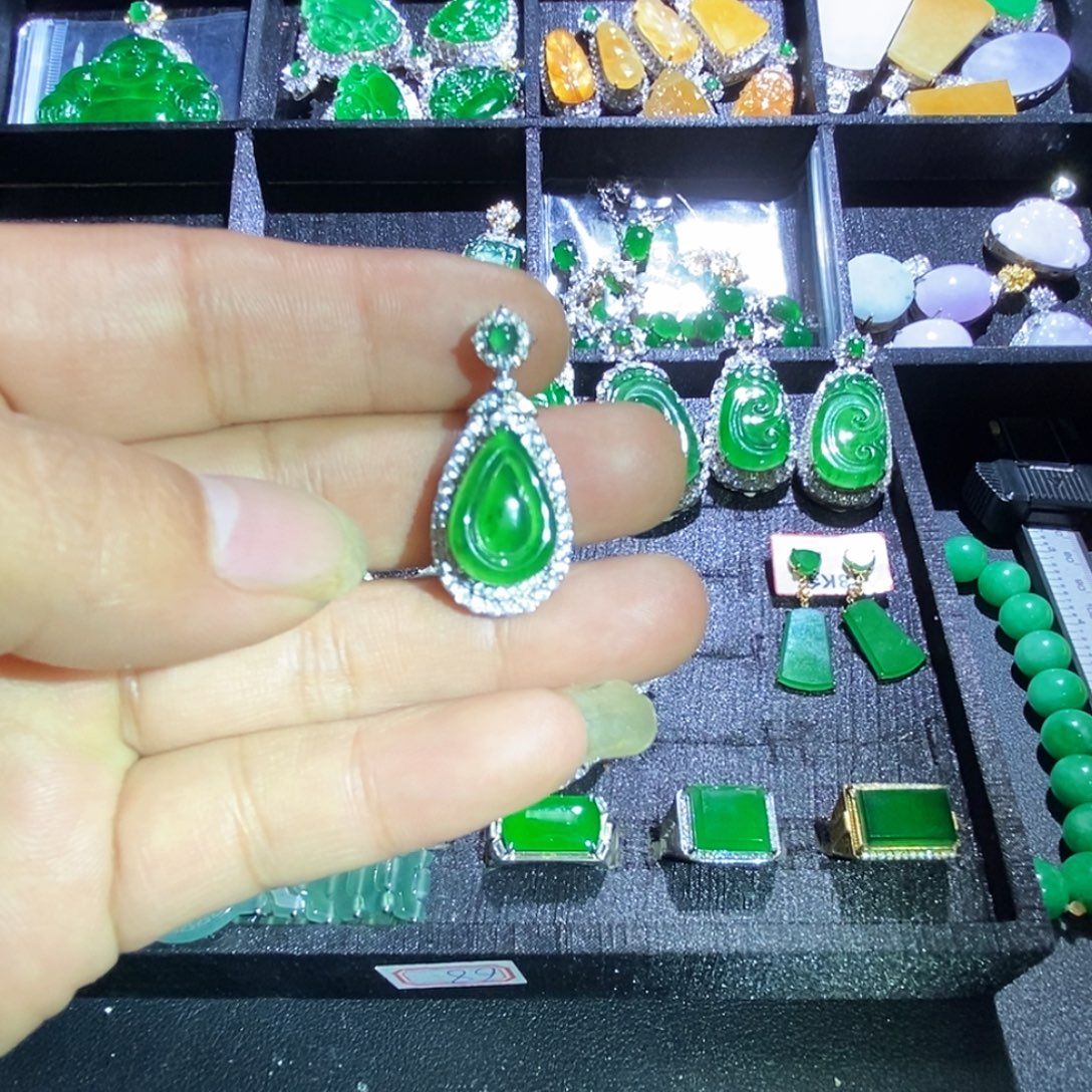 翡翠未镶嵌吊坠(不含链)4