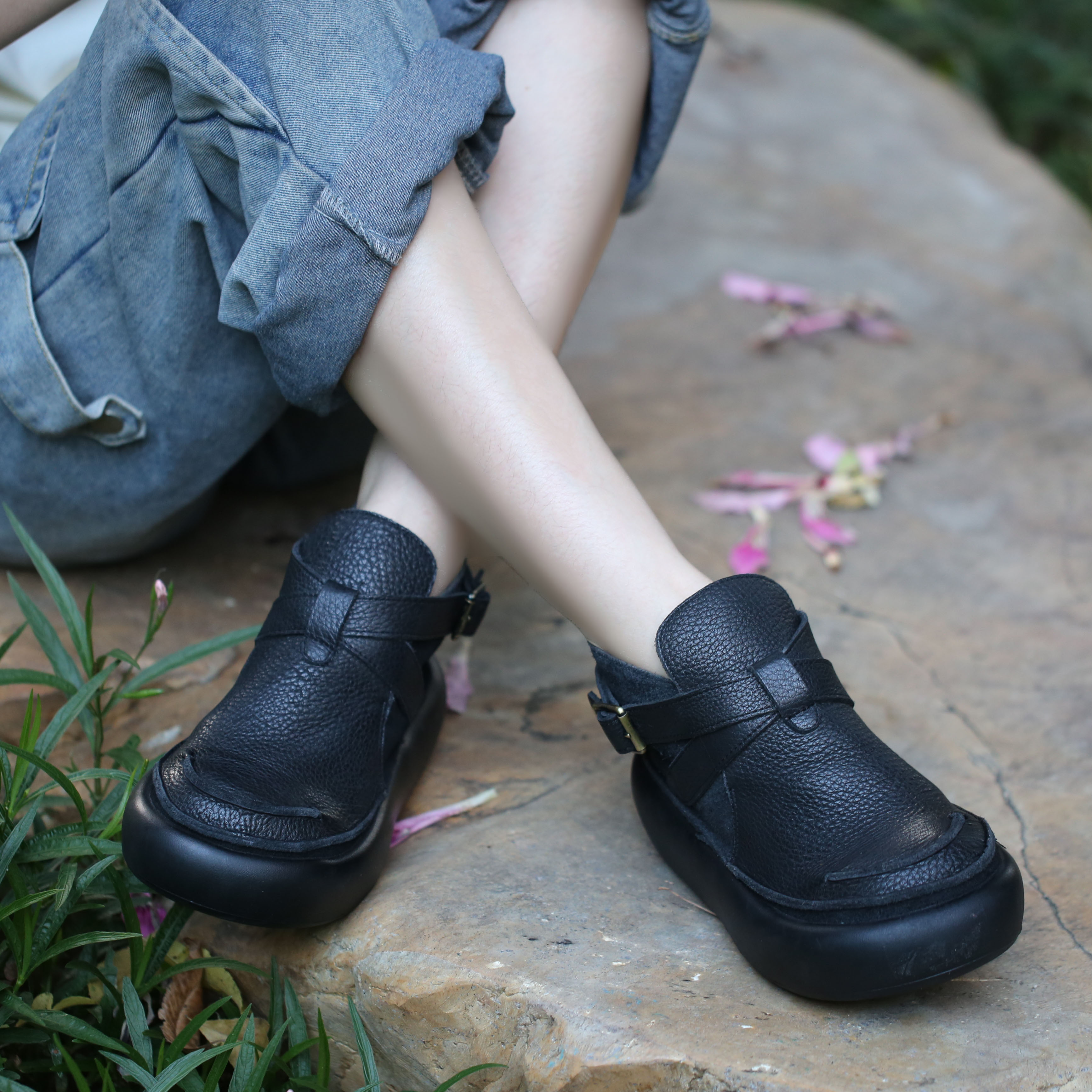 广州头层牛皮笑脸女靴设计师款999-30偏大一码