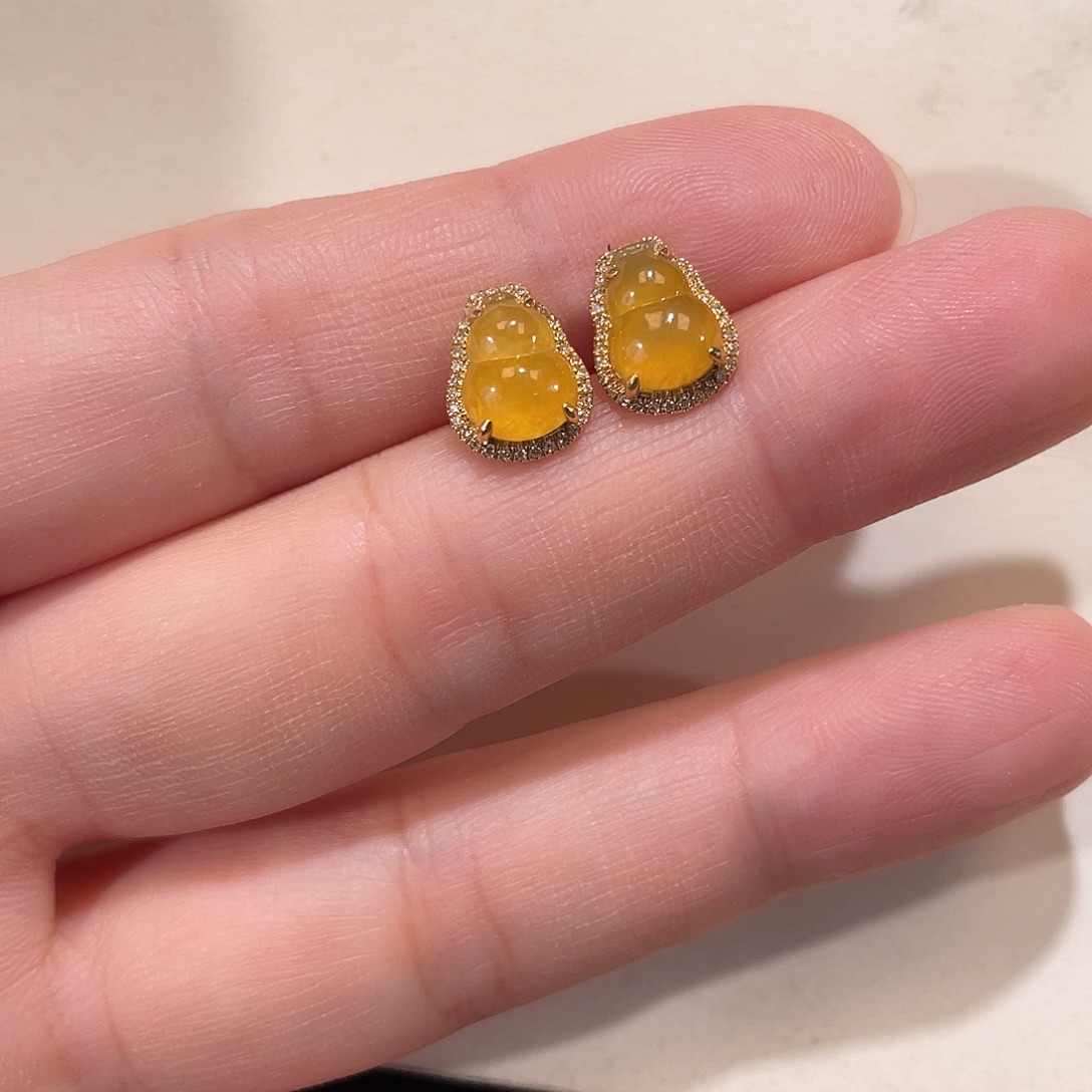 翡翠18K金镶嵌耳饰南非钻