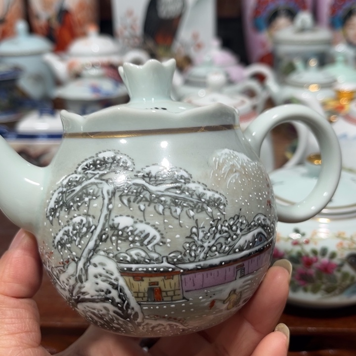 v b g h j h g v b b b b