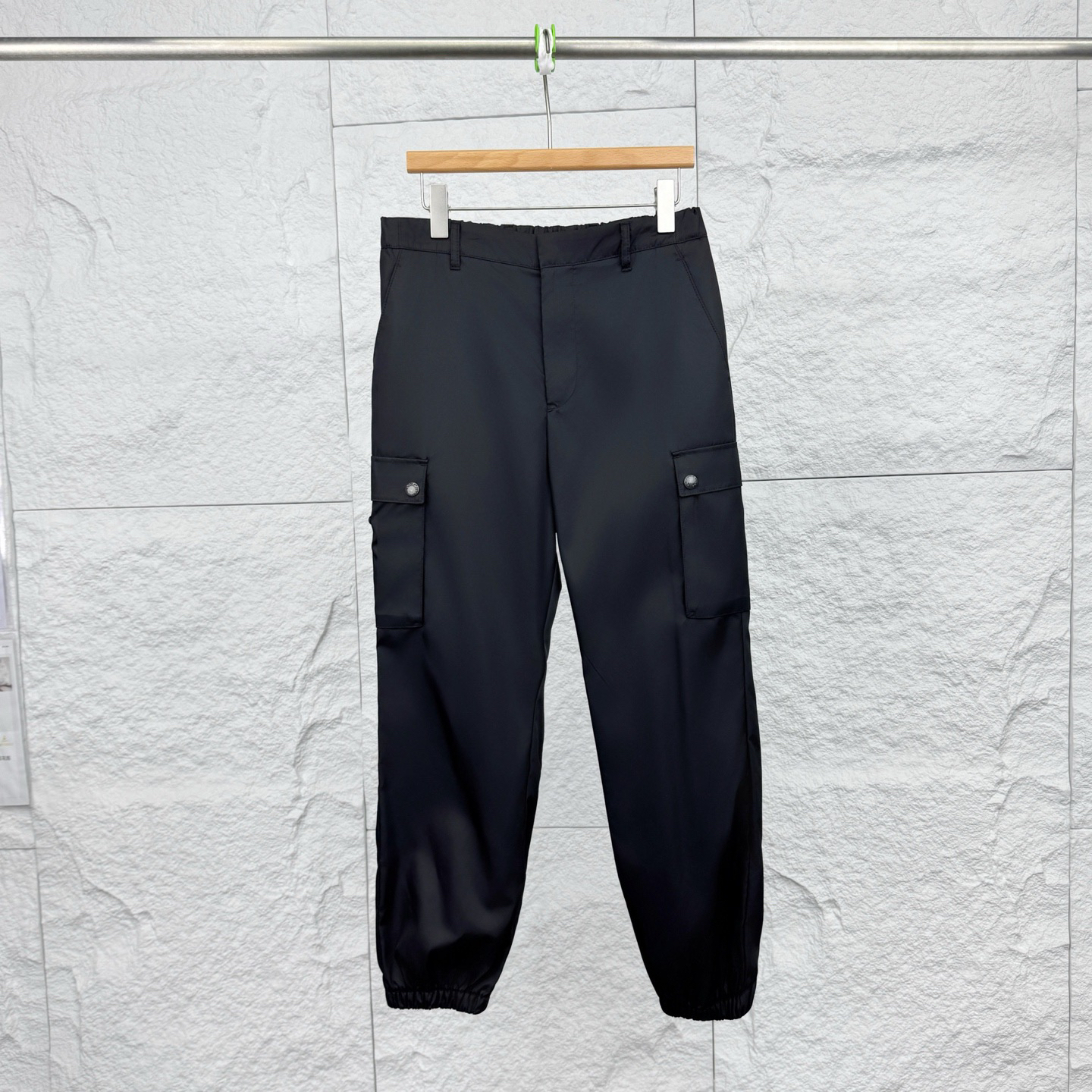 99新 Prada/普拉达 48码/金属百搭男装休闲束脚裤/16475718