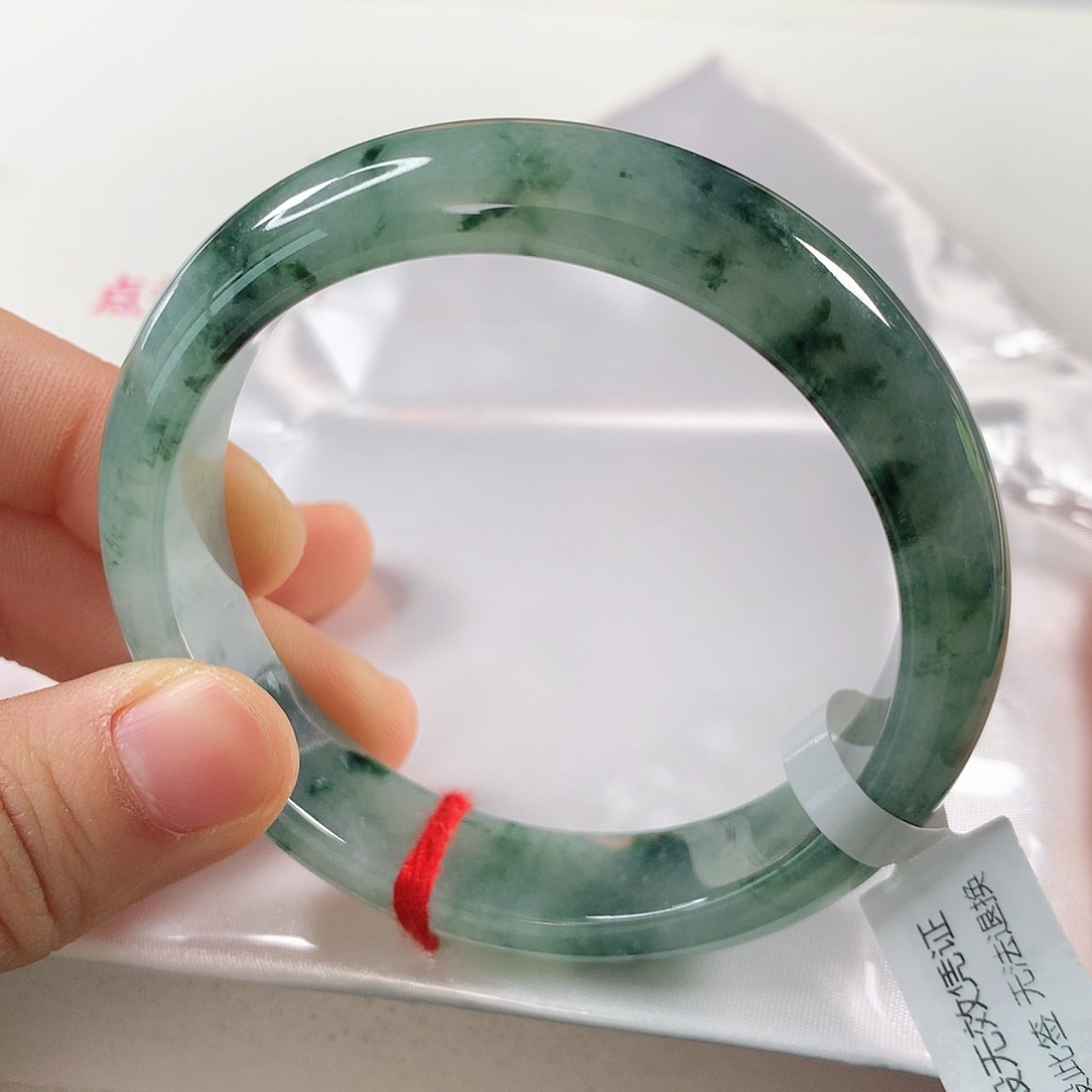 翡翠手镯未镶嵌 正圈①⑤⑧