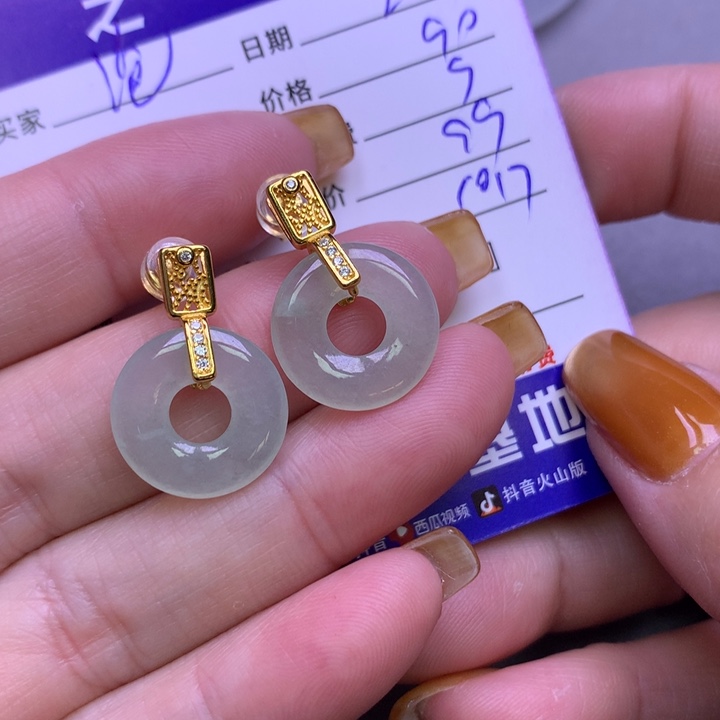 翡翠挂件银S925镶嵌泡*?