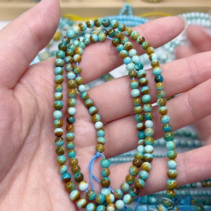 绿松石未镶嵌颈饰