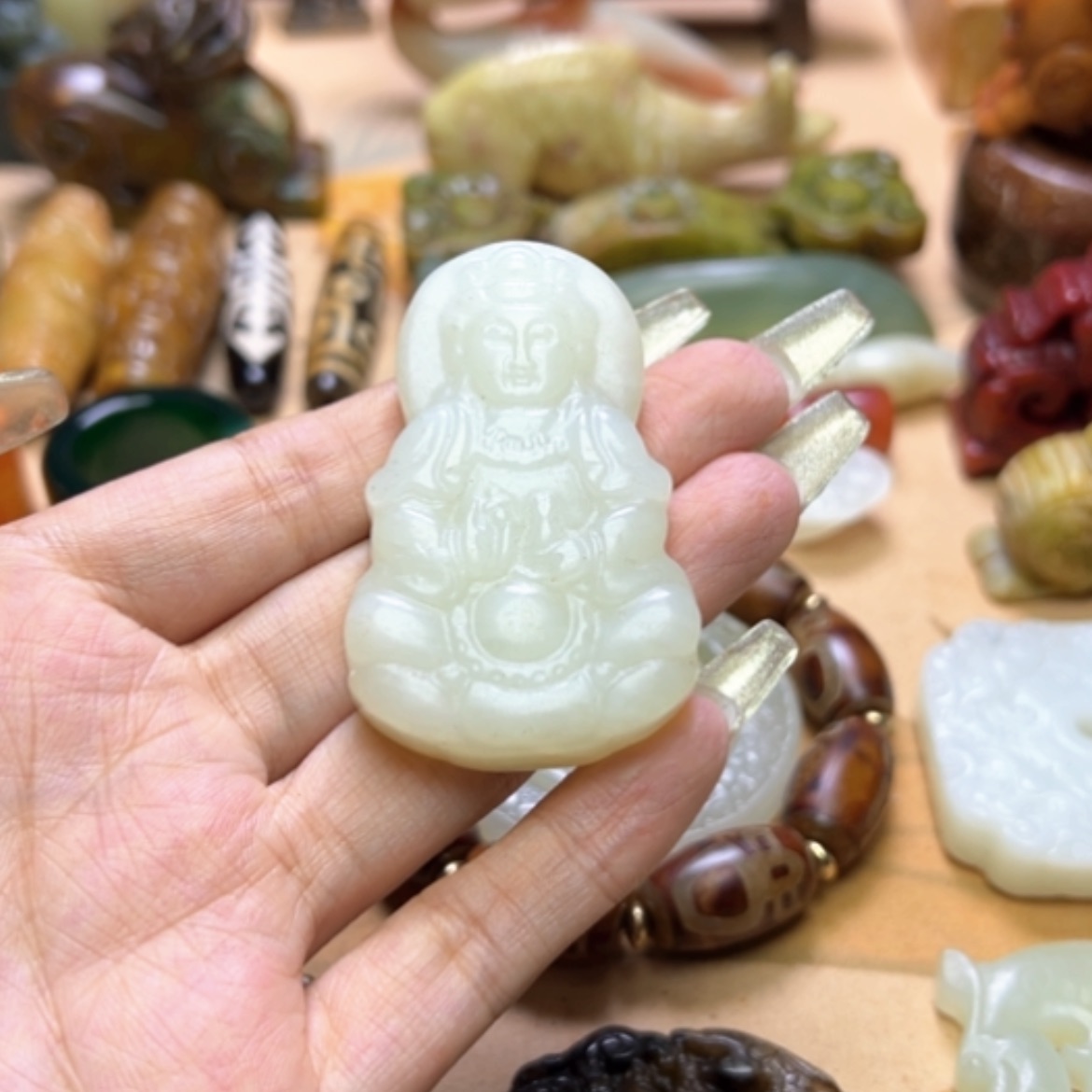 【闪购商品】蛇纹石玉颈饰未镶嵌